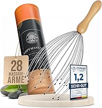 Showcases all the items included in the matcha set, emphasizing the completeness of the kit for preparing matcha tea.