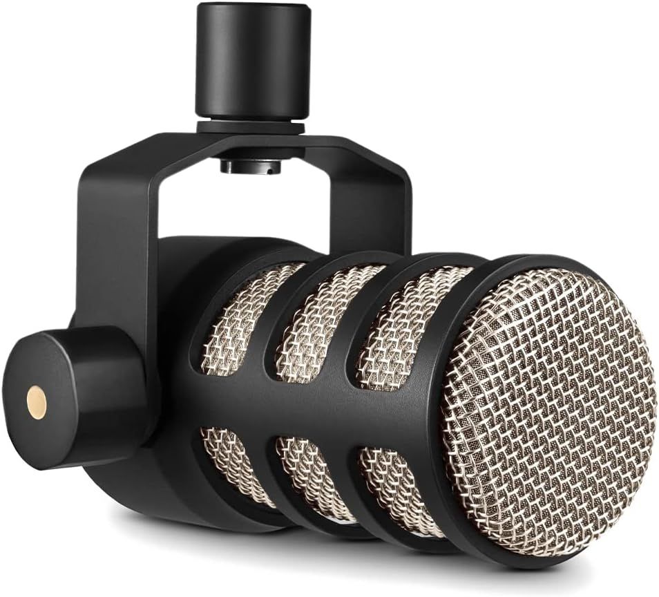 Displays the core product clearly on a white background to help shoppers quickly identify the microphone being sold and comply with platform requirements.