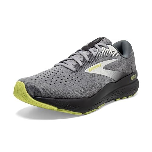 Displays the core product clearly on a clean white background to show the shoe's design, color scheme, and construction details for catalog browsing.