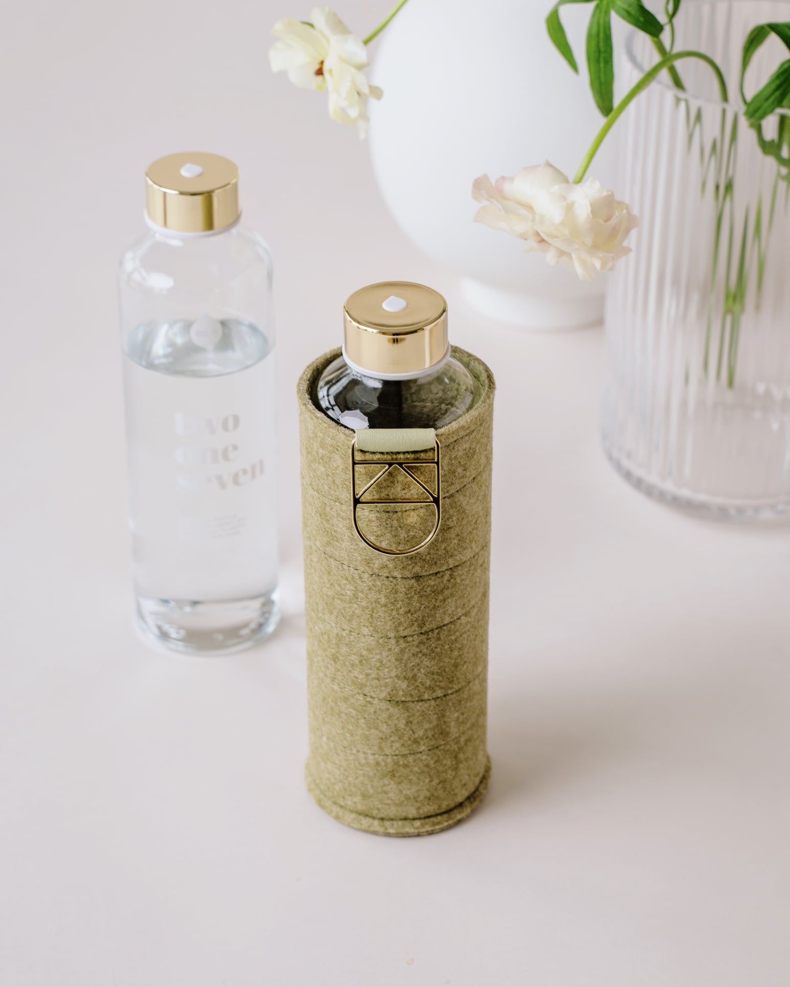Equa 19: Lifestyle Images