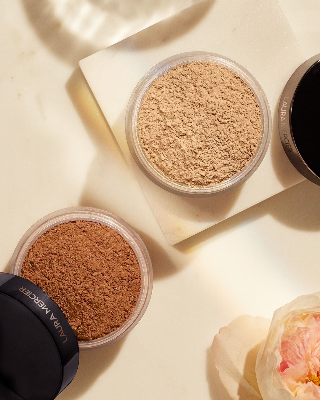 Laura Mercier 39: Lifestyle Images
