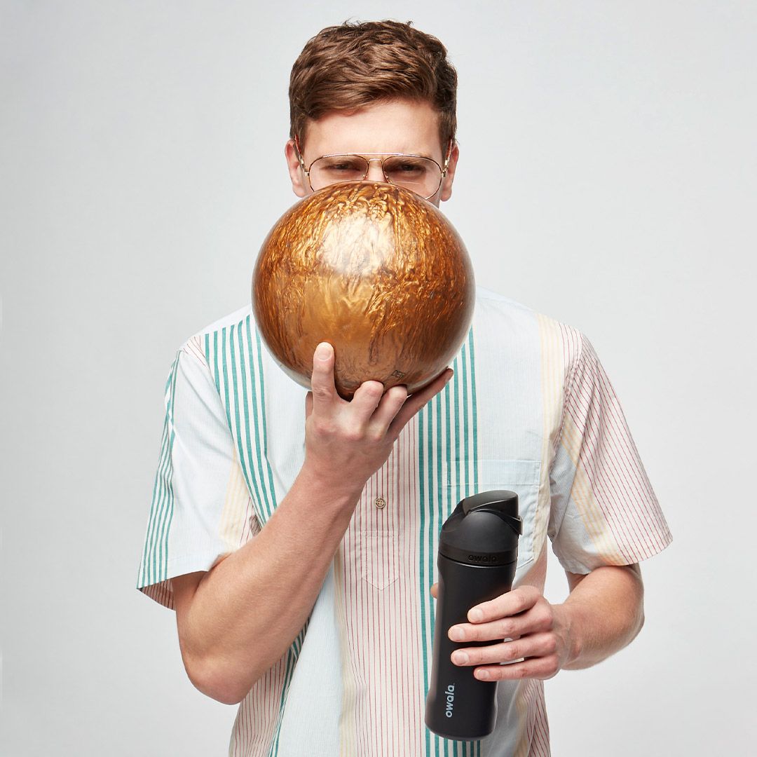 Owala 16: Lifestyle Images