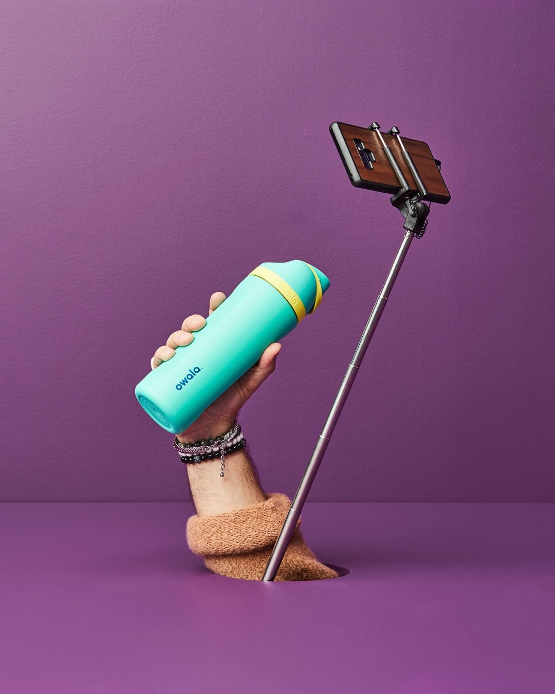 Owala 8: Lifestyle Images
