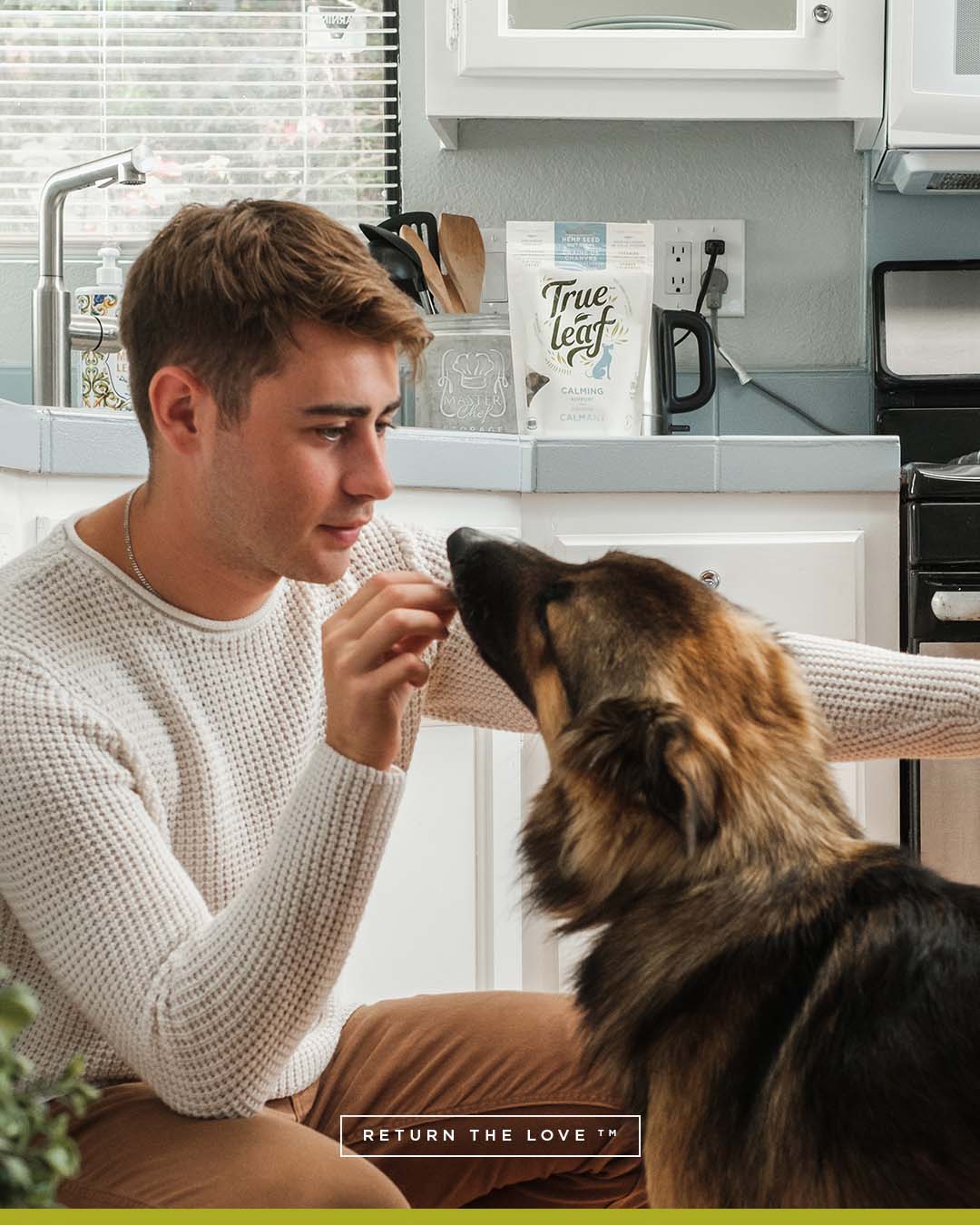 Lifestyle Images for True Leaf PET LIF PET 6