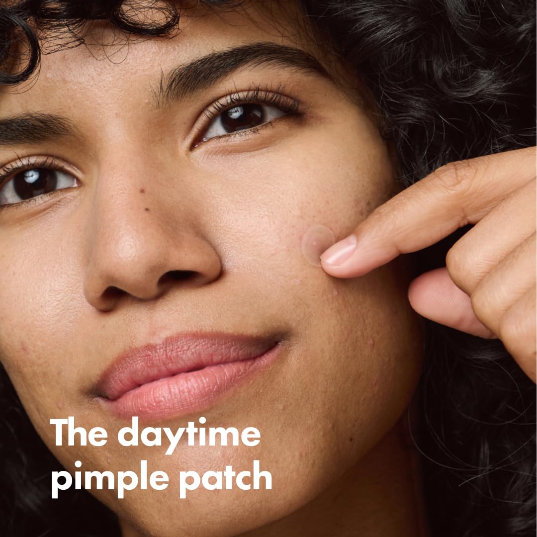 Highlights the product's specific use as a daytime pimple treatment, emphasizing its discreet nature for use during the day.