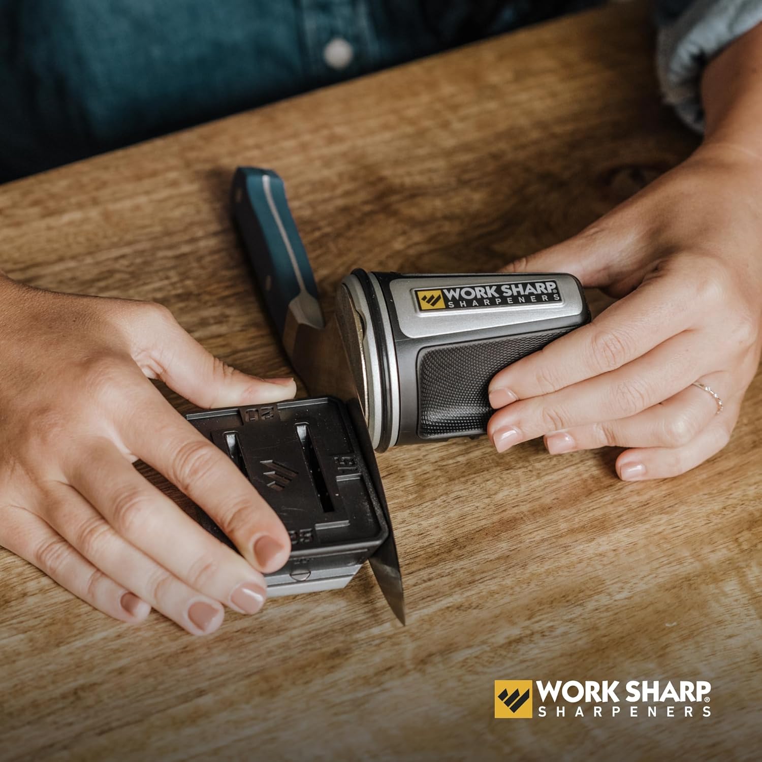 Demonstrates how to use the Work Sharp knife sharpener, showing the proper technique for sharpening a blade. Shows the product being used in a real-world…