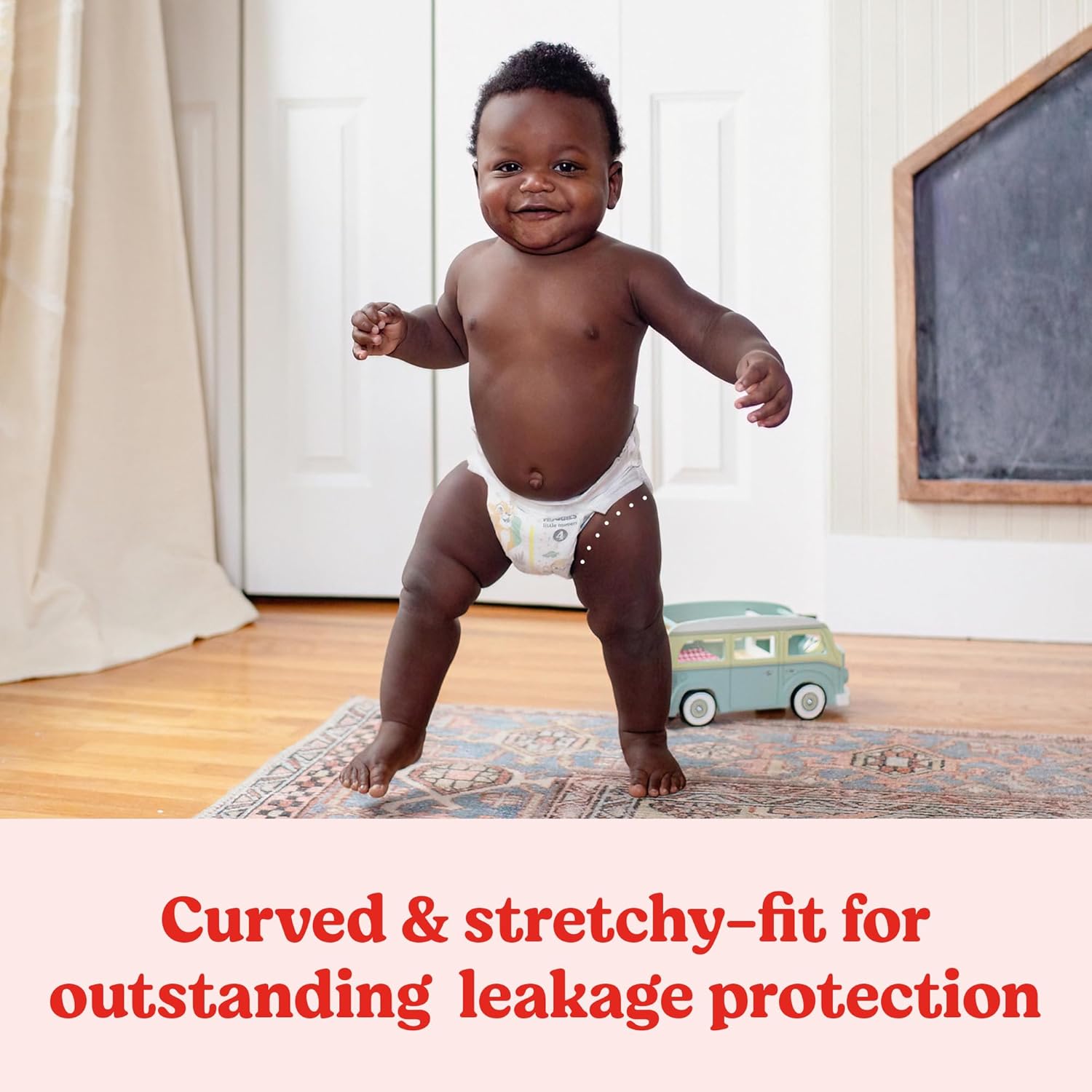 Highlights the diaper's curved and stretchy design for superior leakage protection, reassuring parents of its effectiveness.