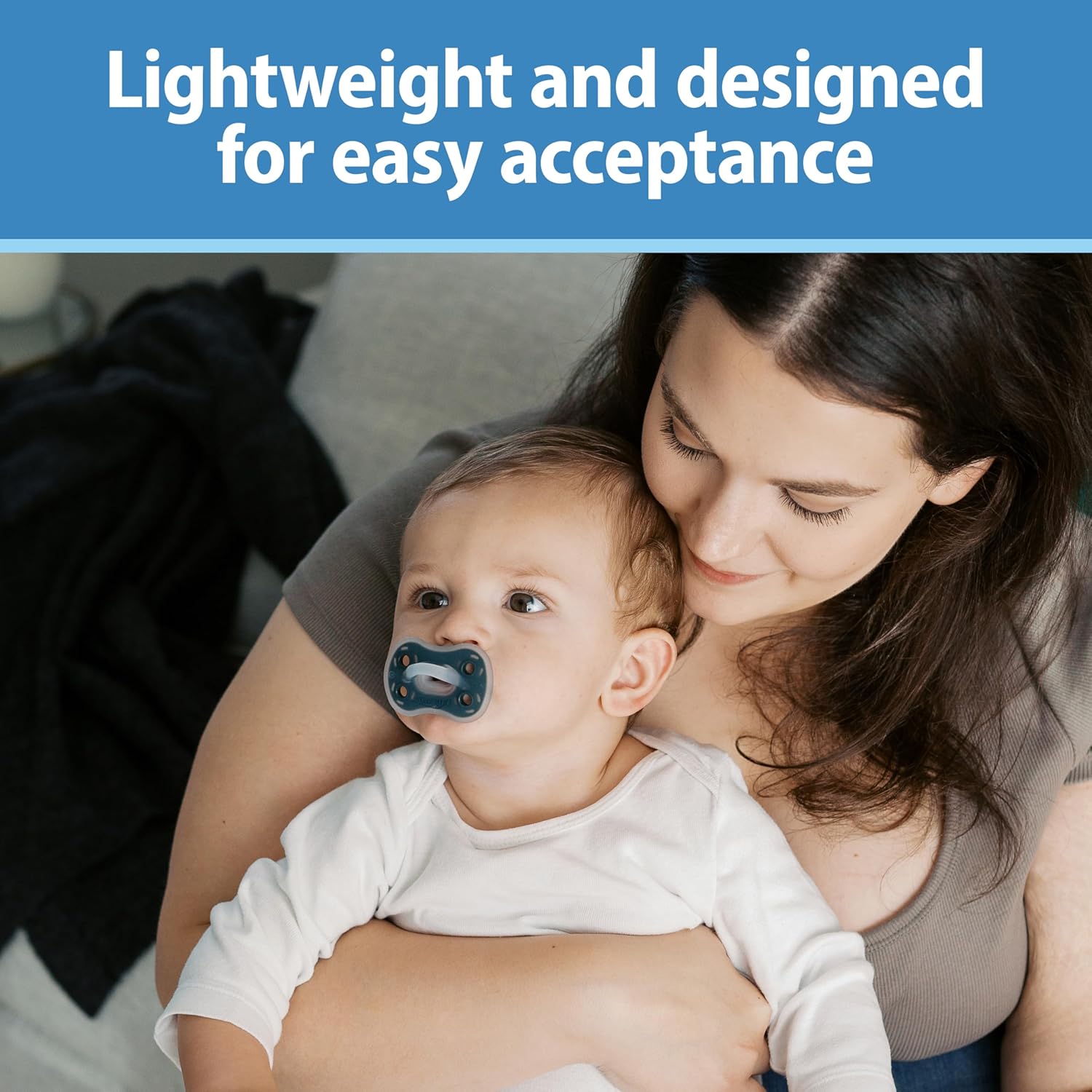Emphasizes the product's lightweight and easy-to-use design, reassuring parents that the pacifier will be comfortable and readily accepted by their baby.