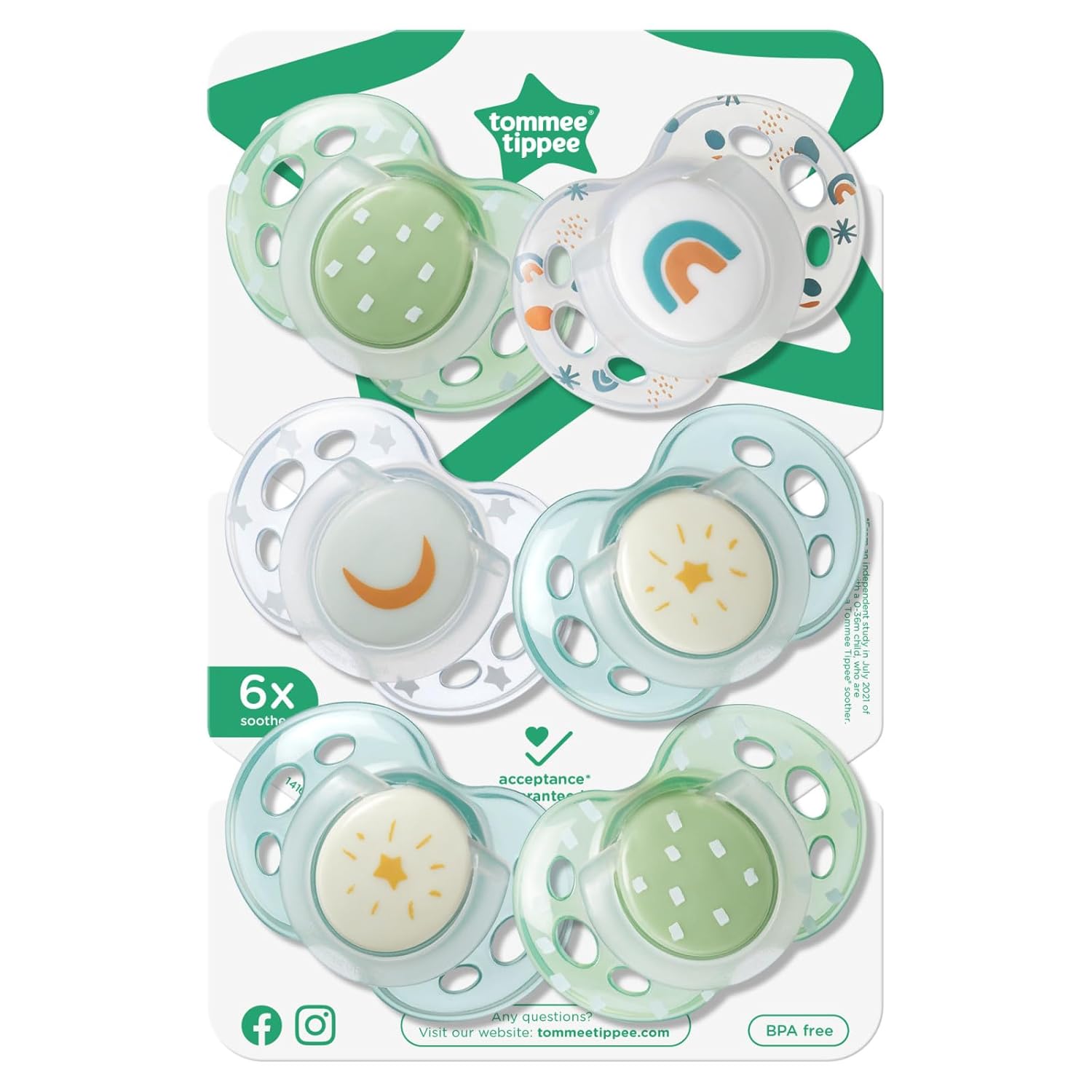 Shows the variety of pacifier designs included in the package, highlighting different colors and patterns to appeal to parents.
