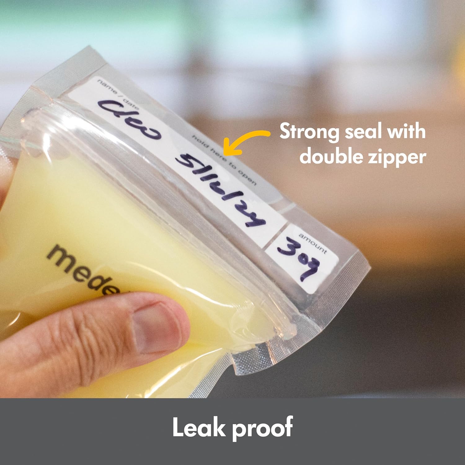 Highlights the product's strong seal with double zipper to prevent leaks, reassuring customers about the bag's effectiveness in storing liquids securely.