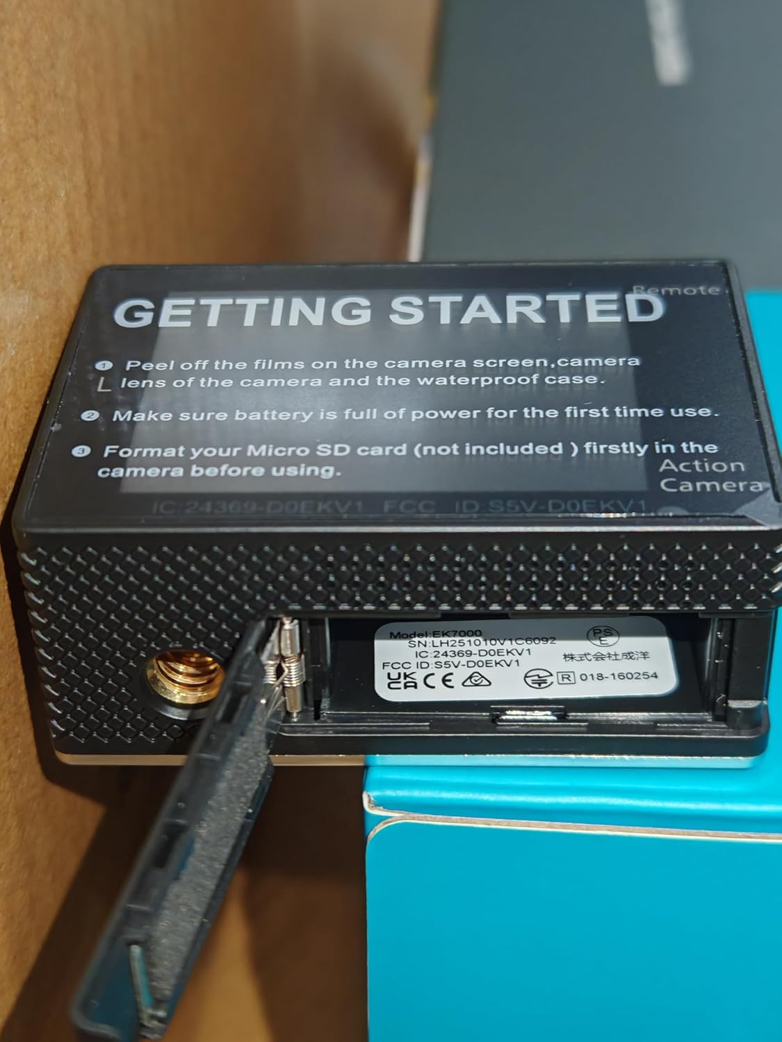 Provides step-by-step instructions for setting up the action camera, ensuring users can properly start using the device.