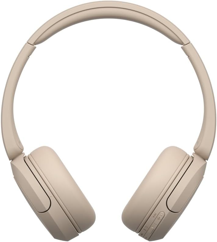 Shows a clear, unobstructed view of the headphones to give shoppers a detailed look at the product's design and color.