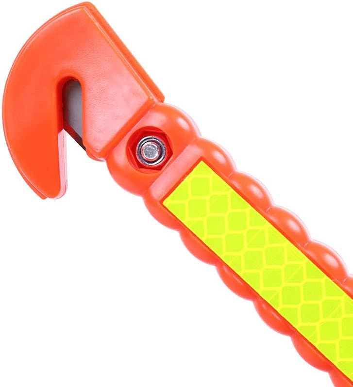 Highlights the high-visibility reflective strip on the tool handle to emphasize safety and visibility in low-light conditions.