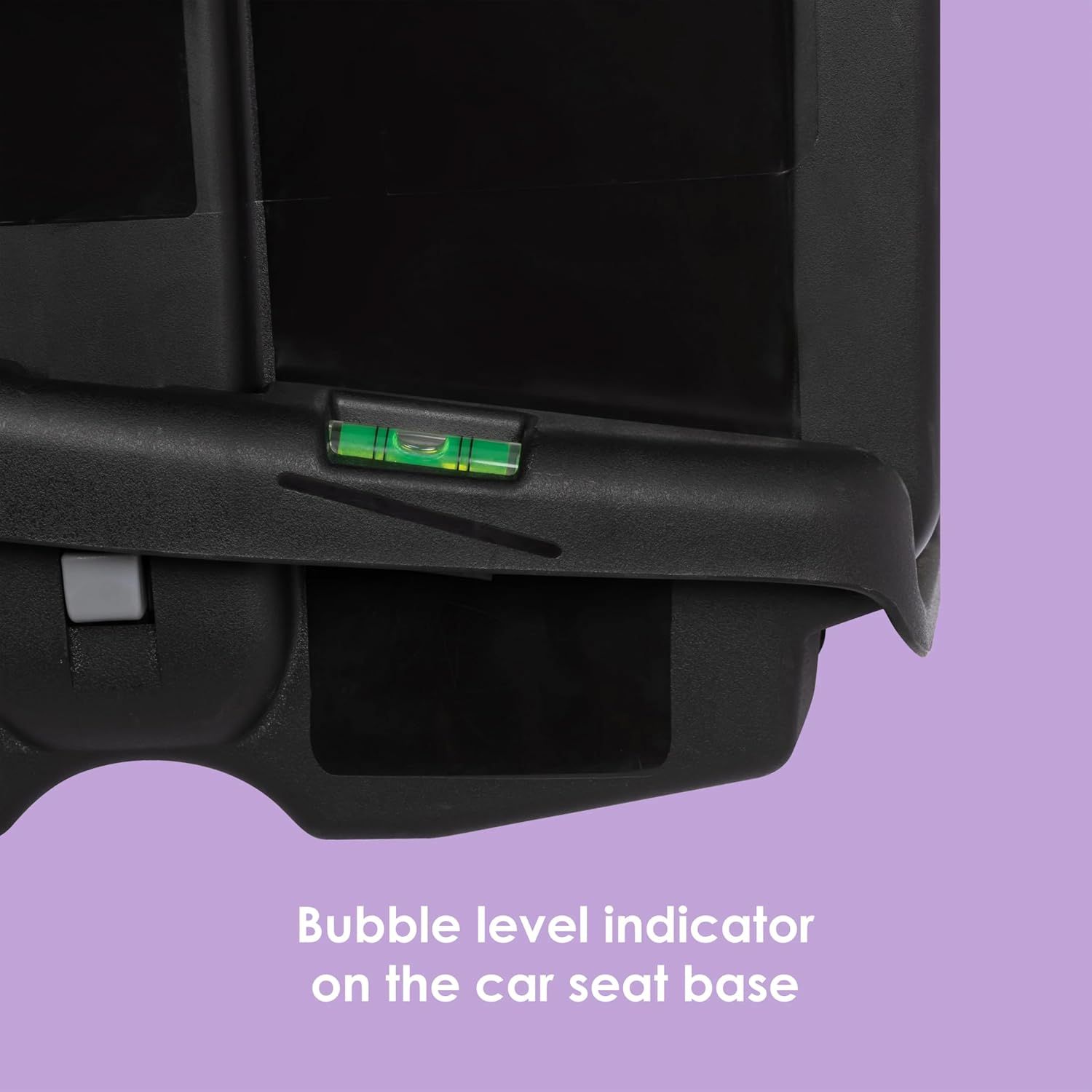 Highlights the car seat's built-in bubble level indicator to ensure proper installation and safety.
