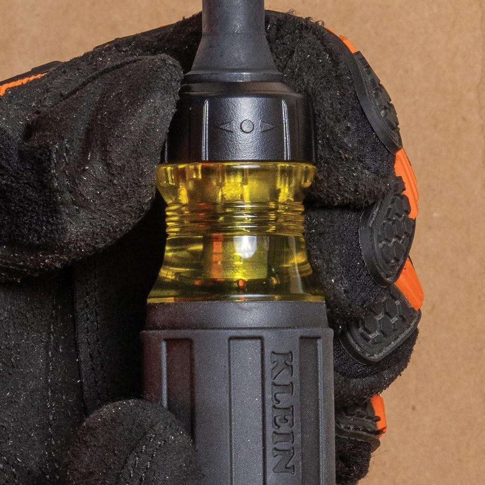 Demonstrates the product's transparent chamber design, allowing users to see the liquid level inside the tool, reassuring them of visibility and ease of monitoring.