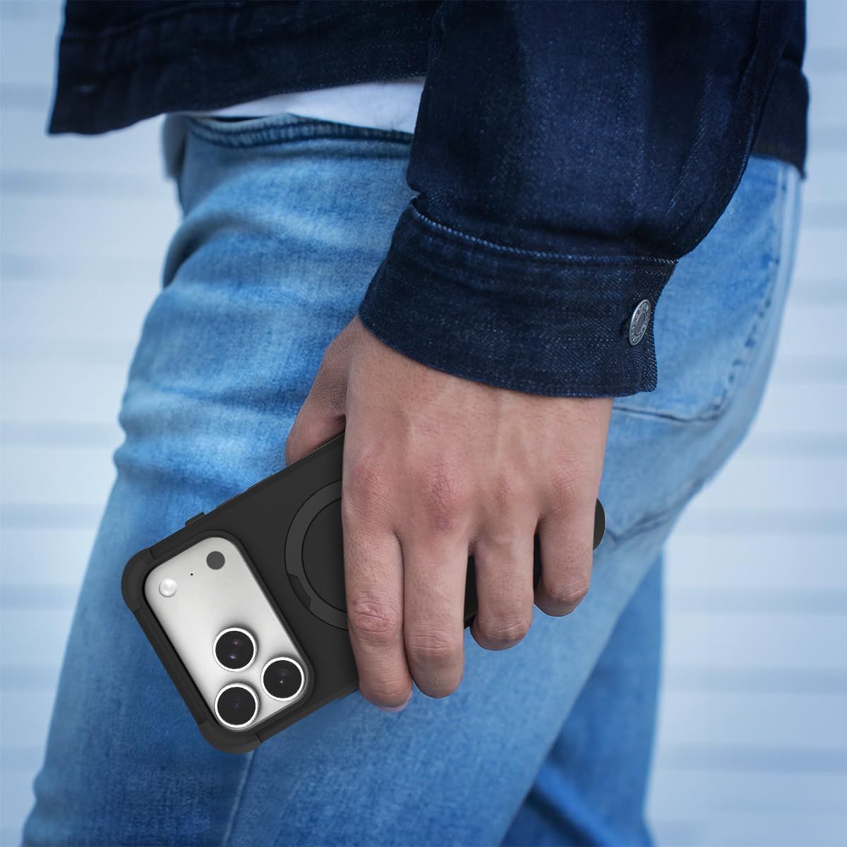 Demonstrates the product in a natural, everyday context to help shoppers visualize how the phone case fits into their lifestyle and daily use.