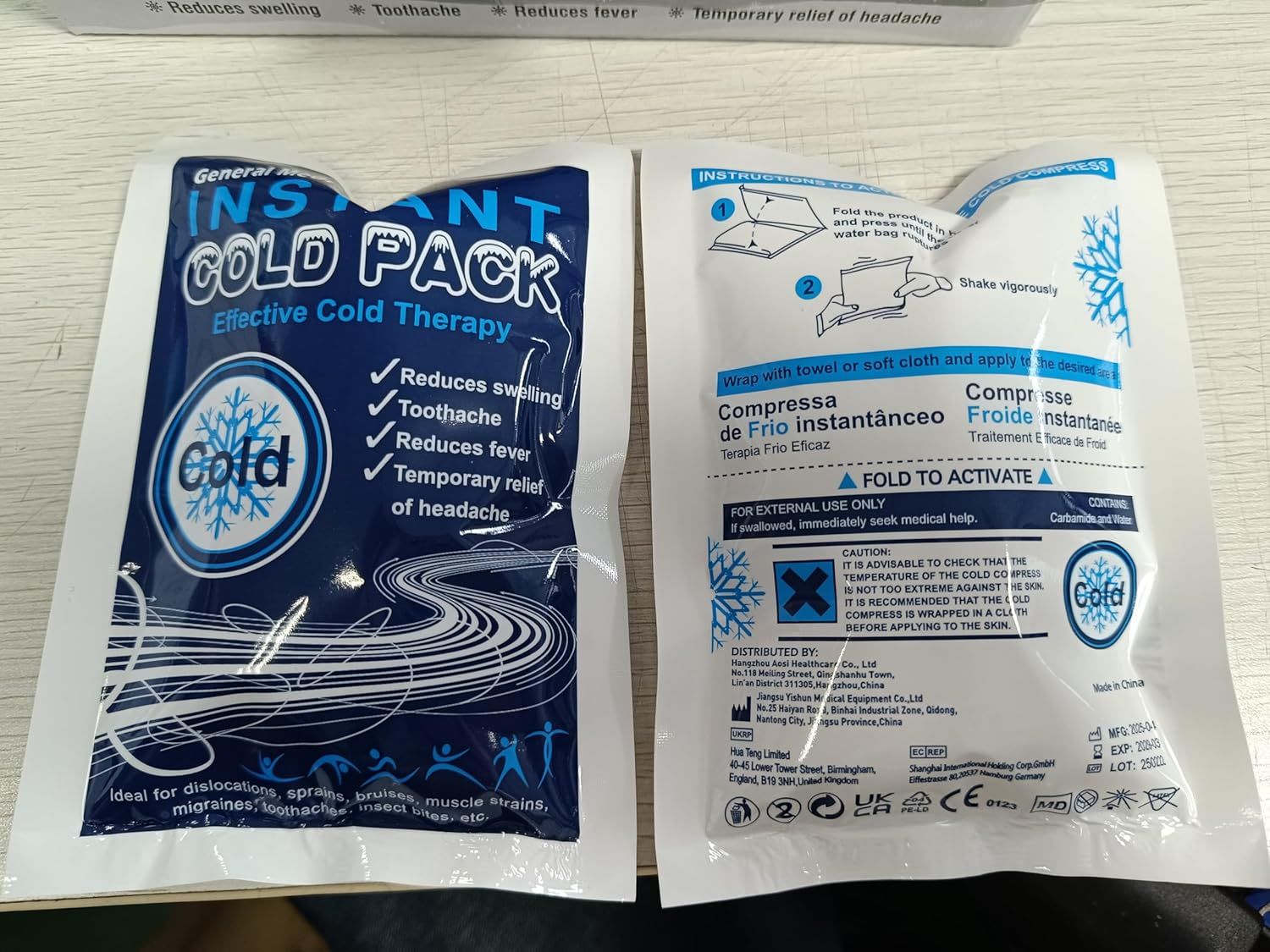 Communicates multiple therapeutic benefits of the instant cold pack to show shoppers its versatility for treating various pain and injury types. Provides clear step-by-step instructions on how to…