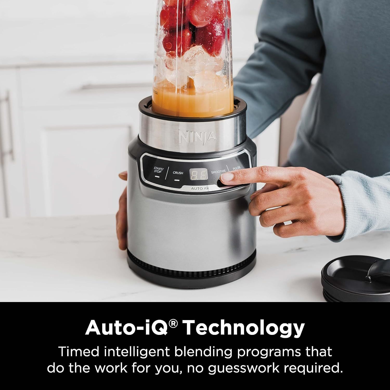 Highlights the Auto-iQ Technology feature that provides timed intelligent blending programs, reassuring shoppers that the blender automates the blending…