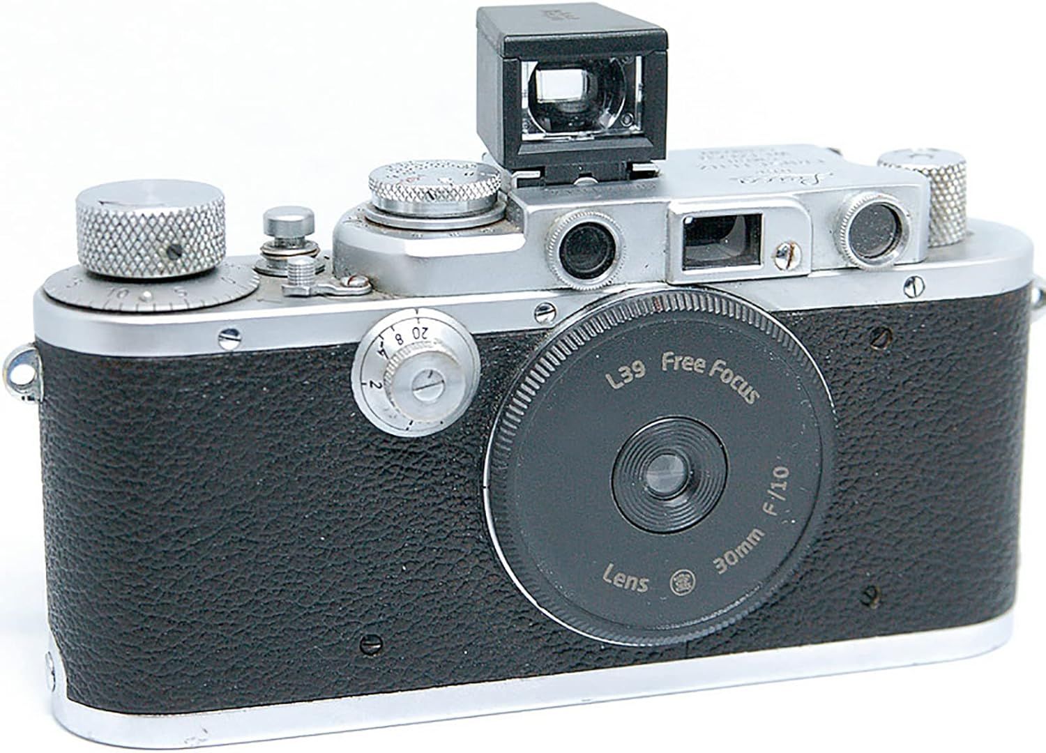 Displays the vintage camera product clearly on a white background for catalog-style viewing without distractions.
