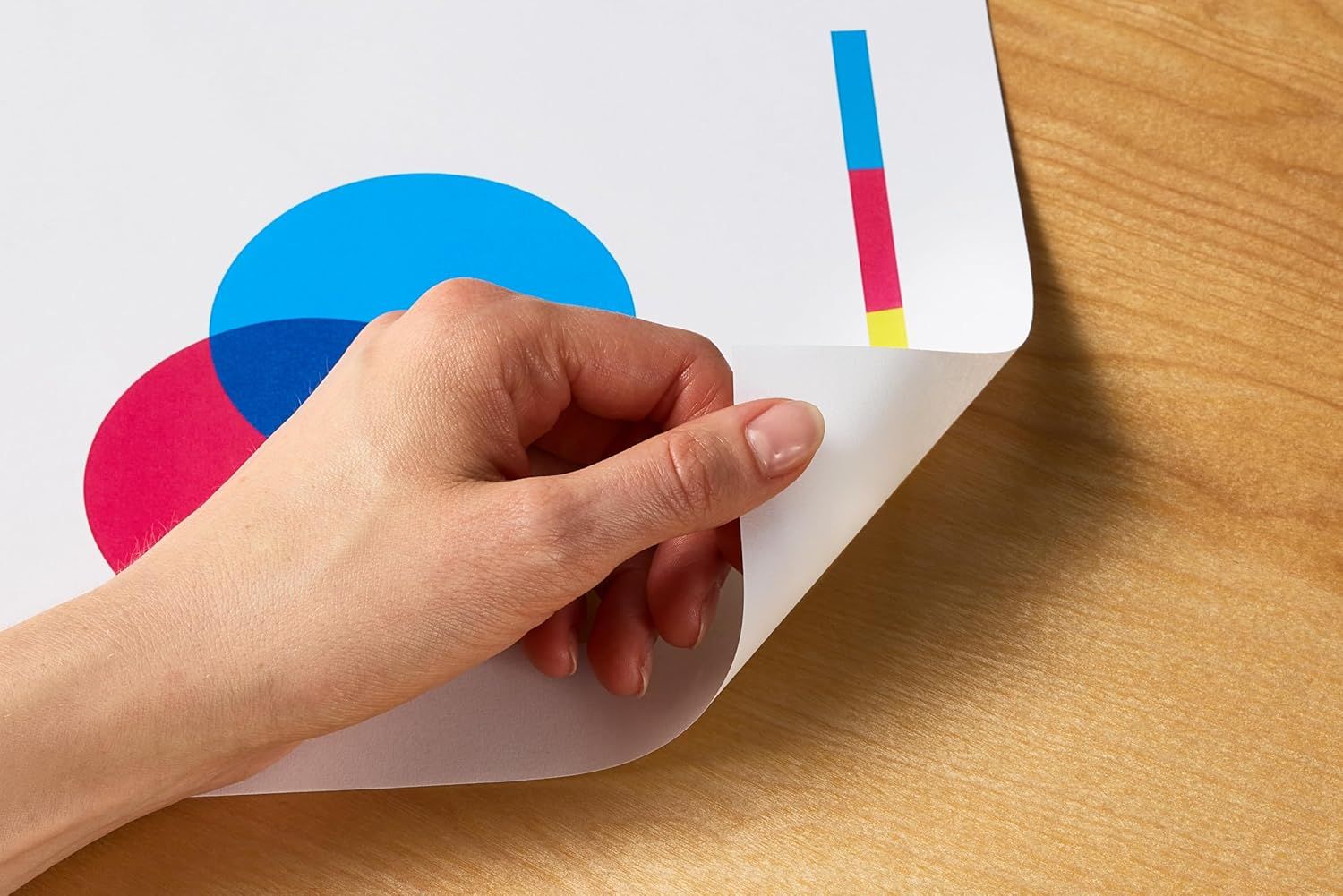 Demonstrates how easily the product (likely a sticker, label, or decal) can be peeled and removed, reassuring shoppers of its user-friendly application and…
