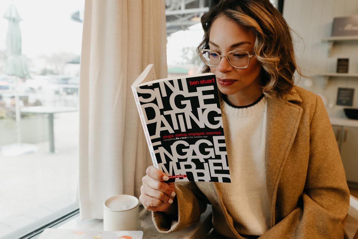 Demonstrates authentic customer engagement with the product in a natural, relatable setting to build trust and social proof.