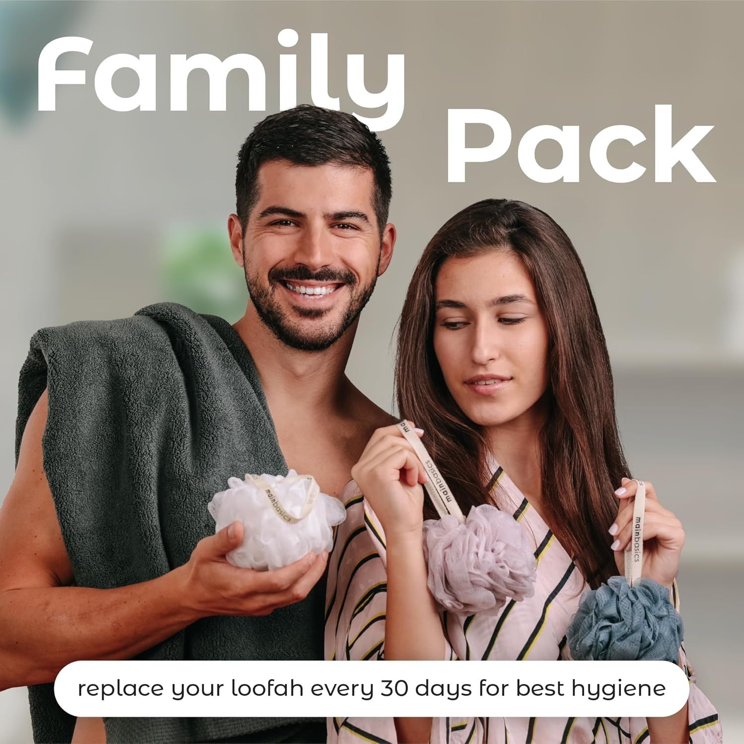 Promotes the family pack option of the product (loofahs) and communicates a hygiene recommendation to replace every 30 days, positioning the brand as family-friendly and health-conscious.