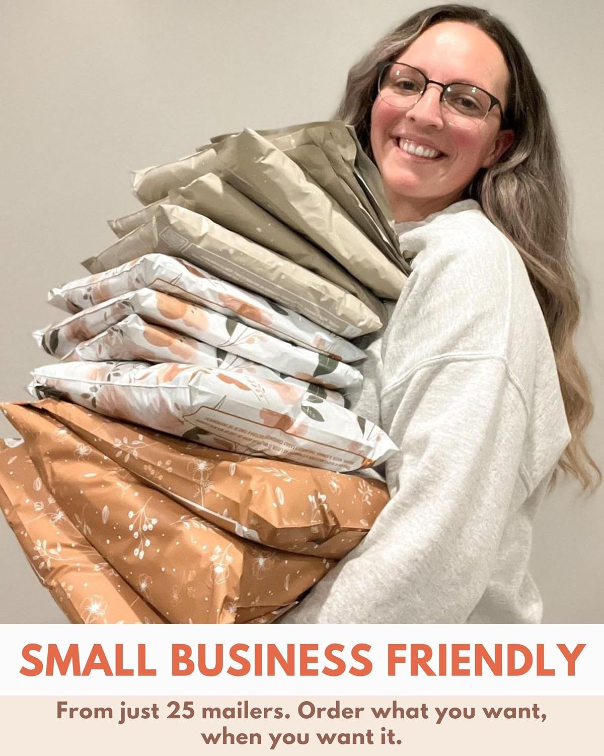 Shows a stack of many mailer styles and sizes available to buy in small quantities to suit small businesses.