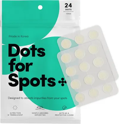 Showcases the product's appearance and quantity, highlighting its use for spot treatment. Displays the product packaging to inform customers about the brand,…