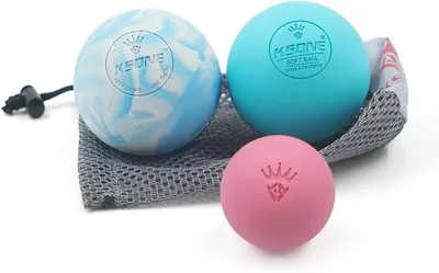 Showcases the variety of massage balls included in the set, highlighting different sizes and colors. Displays all components of the product, including different ball sizes and the mesh carrying bag.