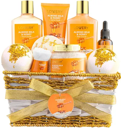 Main Images for Christmas Gifts for Women Gift Basket for Women
