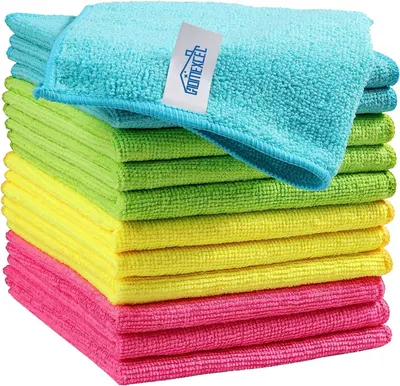 Showcases the product's vibrant color options and stacked presentation to highlight quantity and versatility. Displays the range of color options available for the microfiber cloths, appealing to…