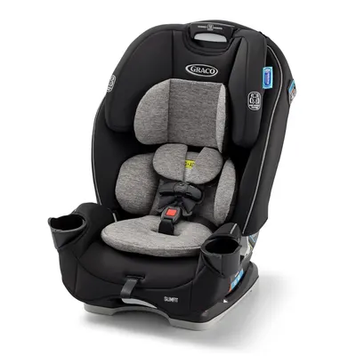 Showcases the Graco car seat's design and safety features to reassure parents about child protection during travel.