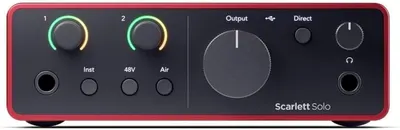 Shows the core product clearly against a white background to help shoppers quickly identify the Scarlett Solo audio interface being sold.