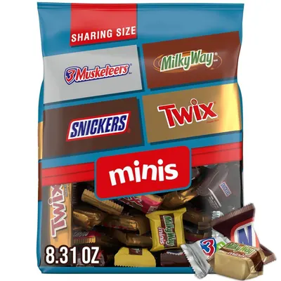 Shows the core product—a sharing-size bag of mini chocolate bars from multiple popular brands—to communicate variety and quantity for group consumption or sharing occasions. Displays the actual…