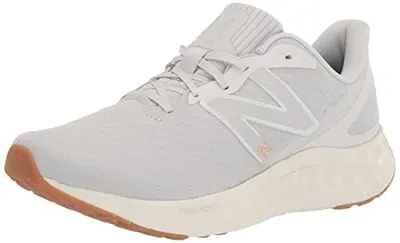 Displays the core product clearly in a catalog-style presentation to show the shopper the design, color, and overall appearance of the running shoe.