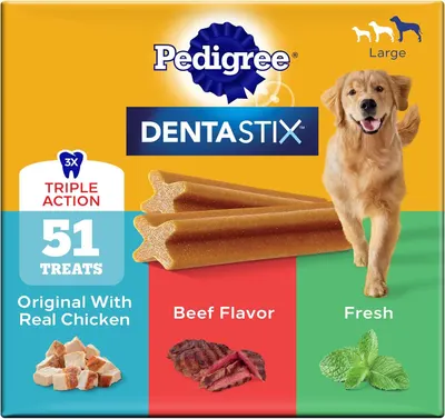 Shows the Pedigree Dentastix product packaging to communicate the brand, product type, quantity, size suitability, and key ingredients to help shoppers…