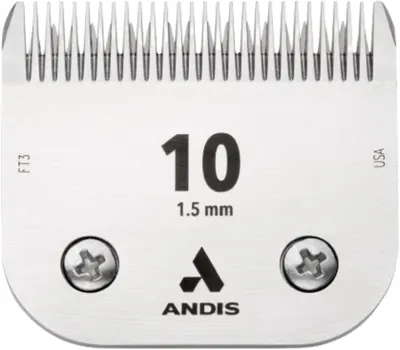 Shows the core clipper blade up close so shoppers can confirm the size 10 model and 1.5 mm cutting length before buying.