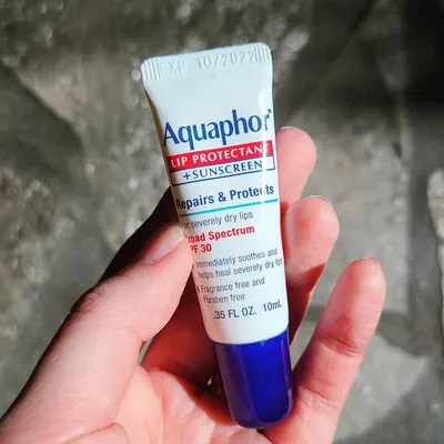 Lifestyle Images for Aquaphor 12