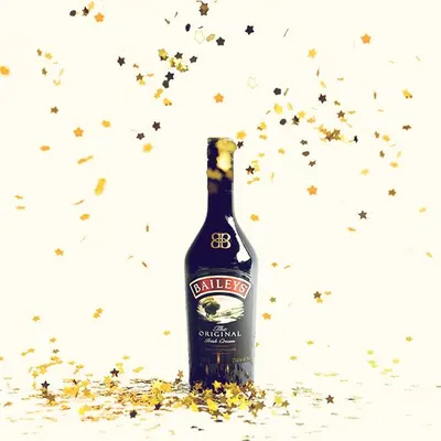 Lifestyle Images for Baileys 18
