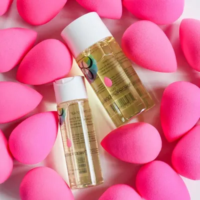 Lifestyle Images for Beautyblender 22