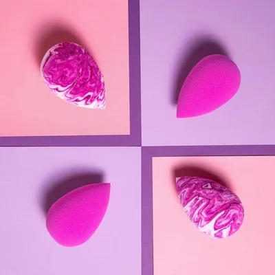 Secondary Images for Beautyblender 24