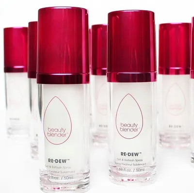 Lifestyle Images for Beautyblender 5