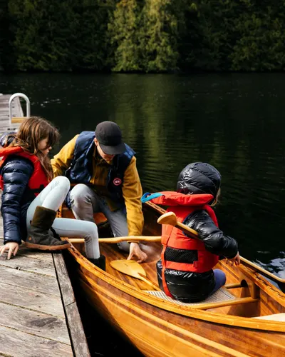 Lifestyle Images for CanadaGoose Outdoor LIF 21