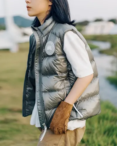 Lifestyle Images for CanadaGoose Outdoor LIF 2