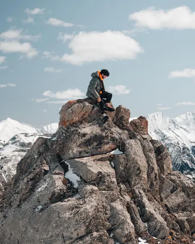 Lifestyle Images for CanadaGoose Outdoor LIF 6
