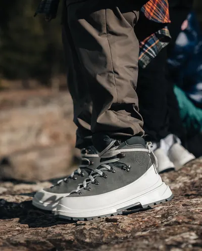 Lifestyle Images for CanadaGoose Outdoor LIF 8
