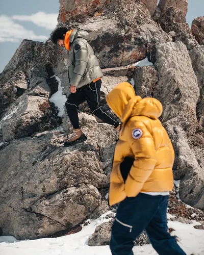 Lifestyle Images for CanadaGoose Outdoor LIF 9
