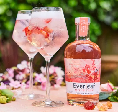 Lifestyle Images for Everleaf 22