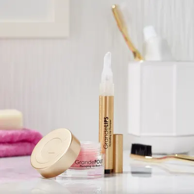 Lifestyle Images for Grande Cosmetics 13