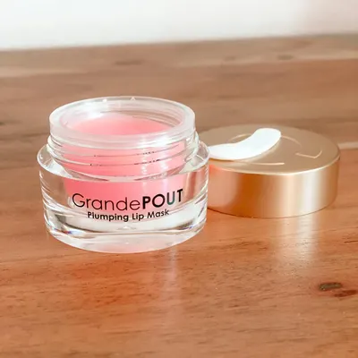Lifestyle Images for Grande Cosmetics 27